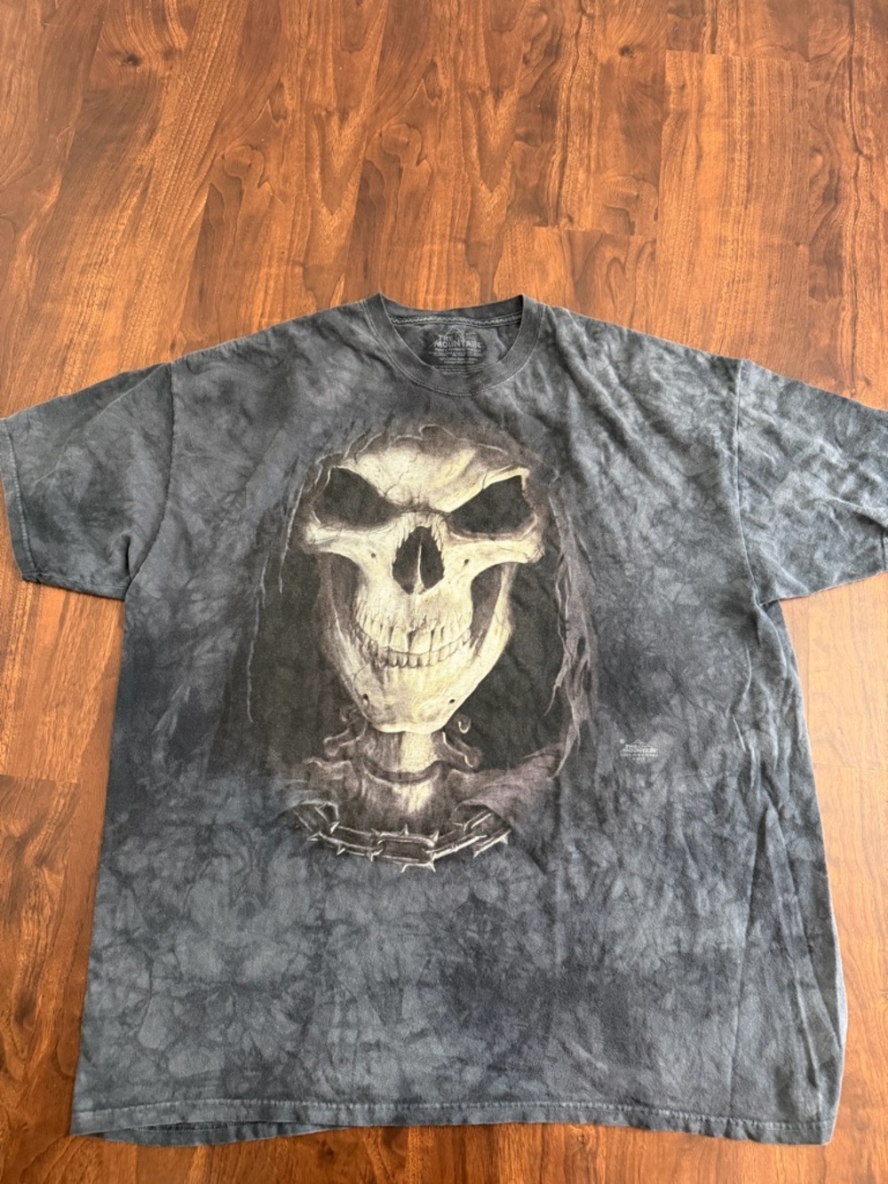 3/$30 ☀️ The Mountain Skull Graphics Gray Tie Dye T-shirt Halloween